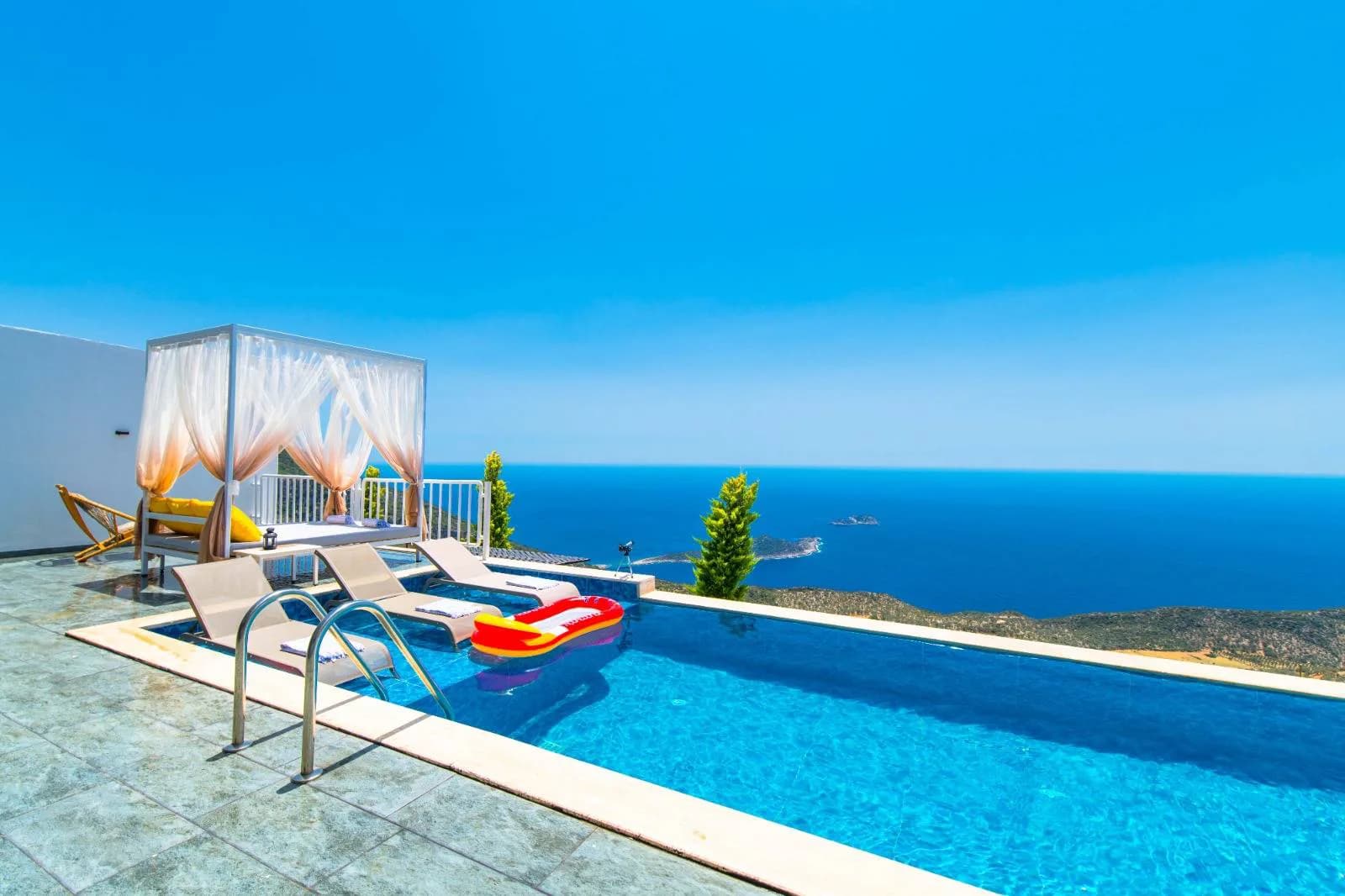 Kaş Bezirgan'da Yeşillikler İçerisinde, Özel Havuzlu, Kiralık Villa görsel 2