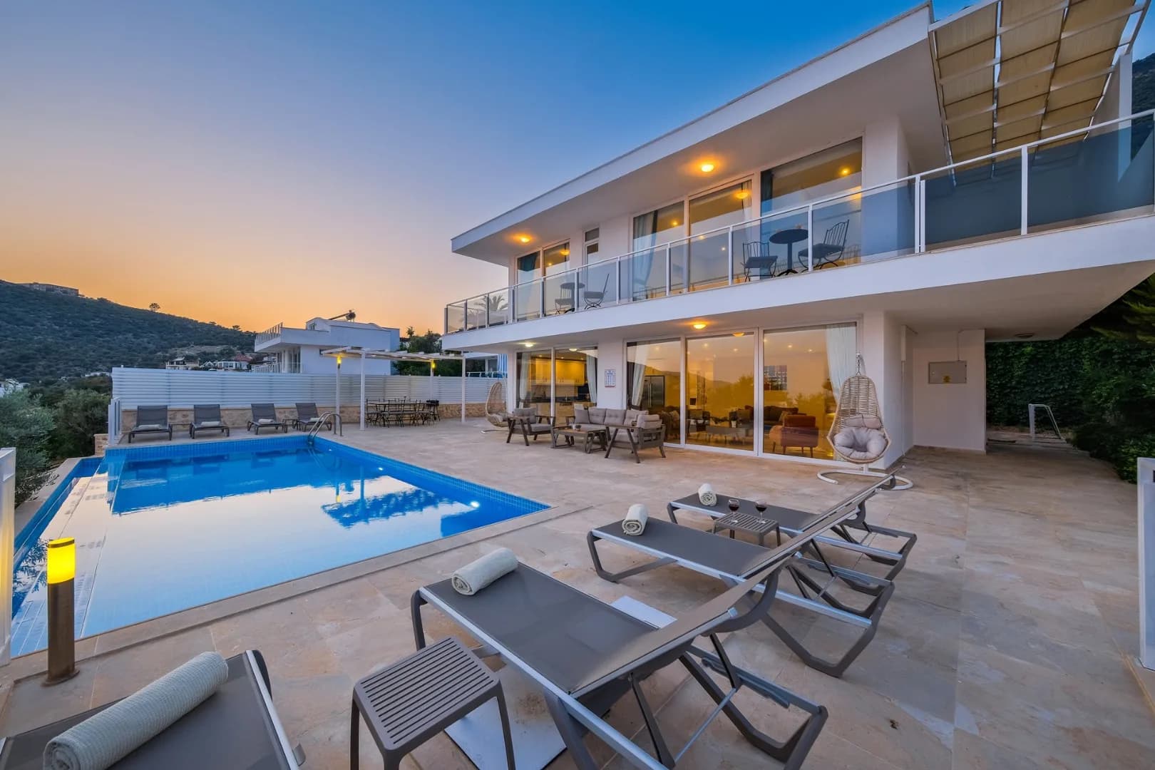 Kaş Kalkan'da Merkezi Konumda, Özel Havuzlu, Jakuzili, Kiralık Villa görsel 2