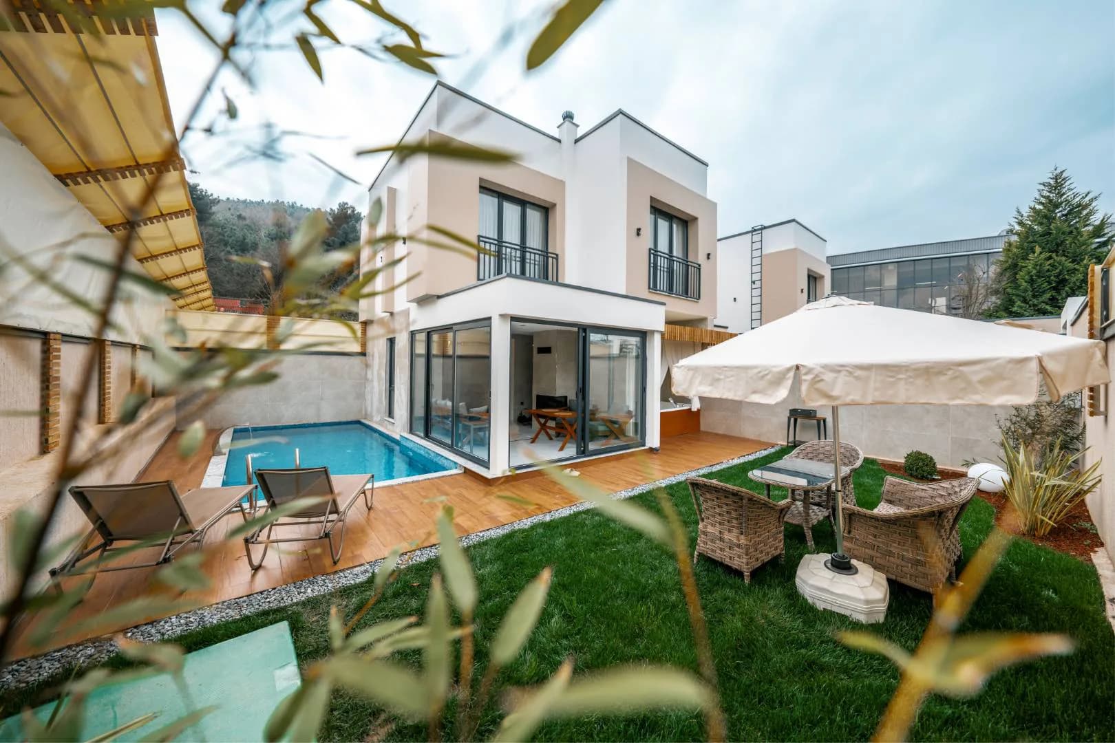 Sapanca Kırkpınar'da Doğanın İçinde, Özel Havuzlu, Konforlu Villa görsel 3