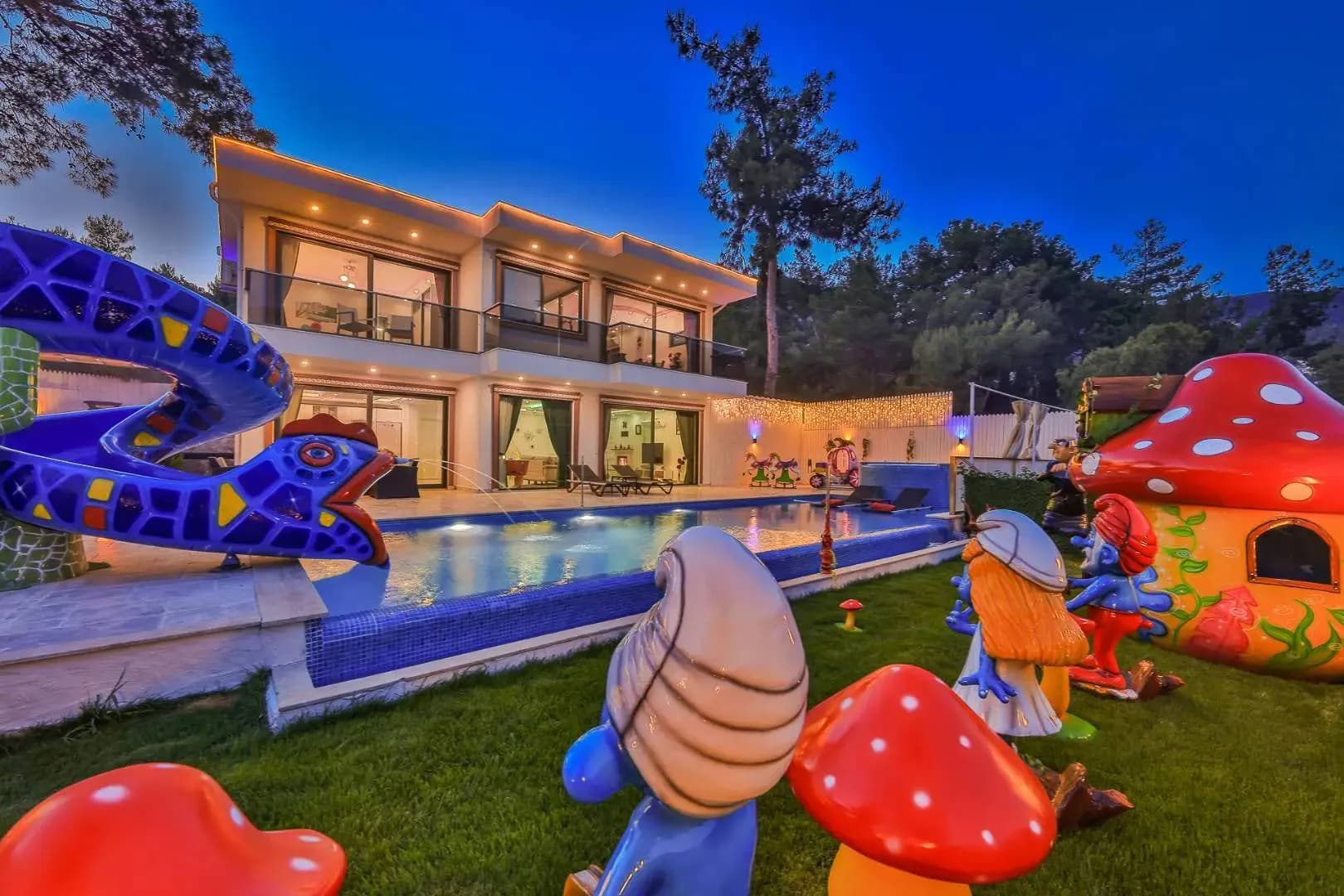 Kaş İslamlar'da Sakin Konumda, Özel Havuzlu, Modern Tasarımlı Villa görsel 1