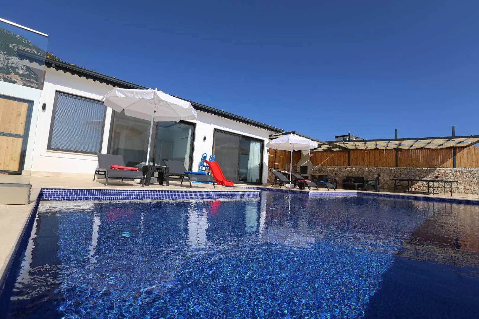 Kalkan Bezirgan'da Deniz Manzaralı, Özel Havuzlu, Balayı Villası görsel 2