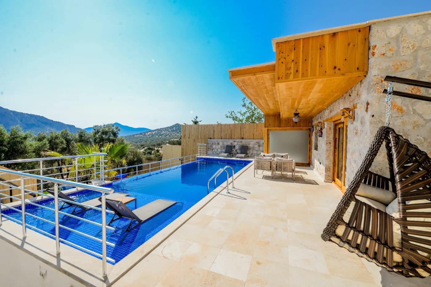 Kaş Bezirgan'da Çocuk Oyun Alanlı, Özel Havuzlu, Bahçeli Villa görsel 3