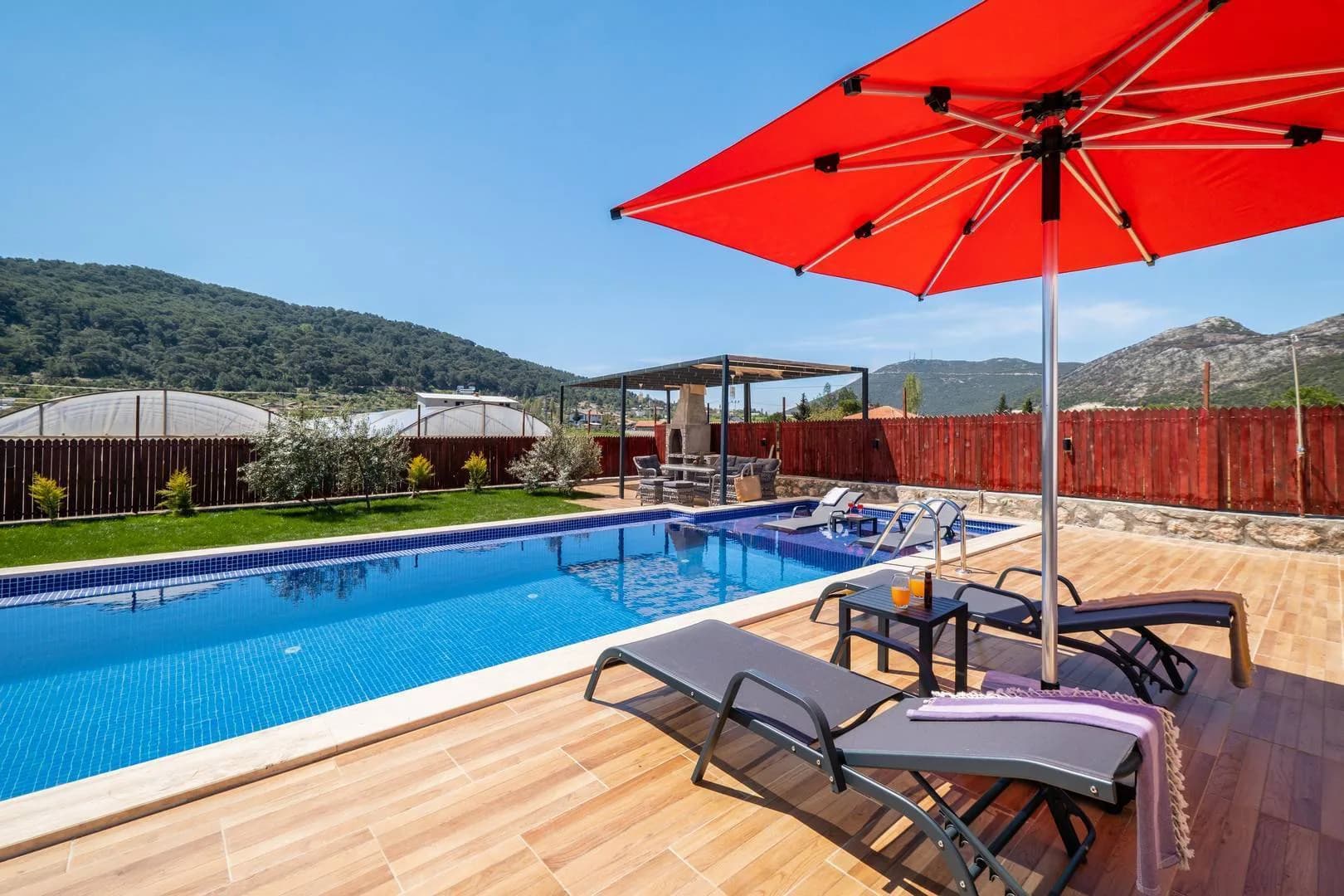 Kaş Sarıbelen'de Geniş Ailelere Uygun, Özel Havuzlu, Jakuzili Villa görsel 3