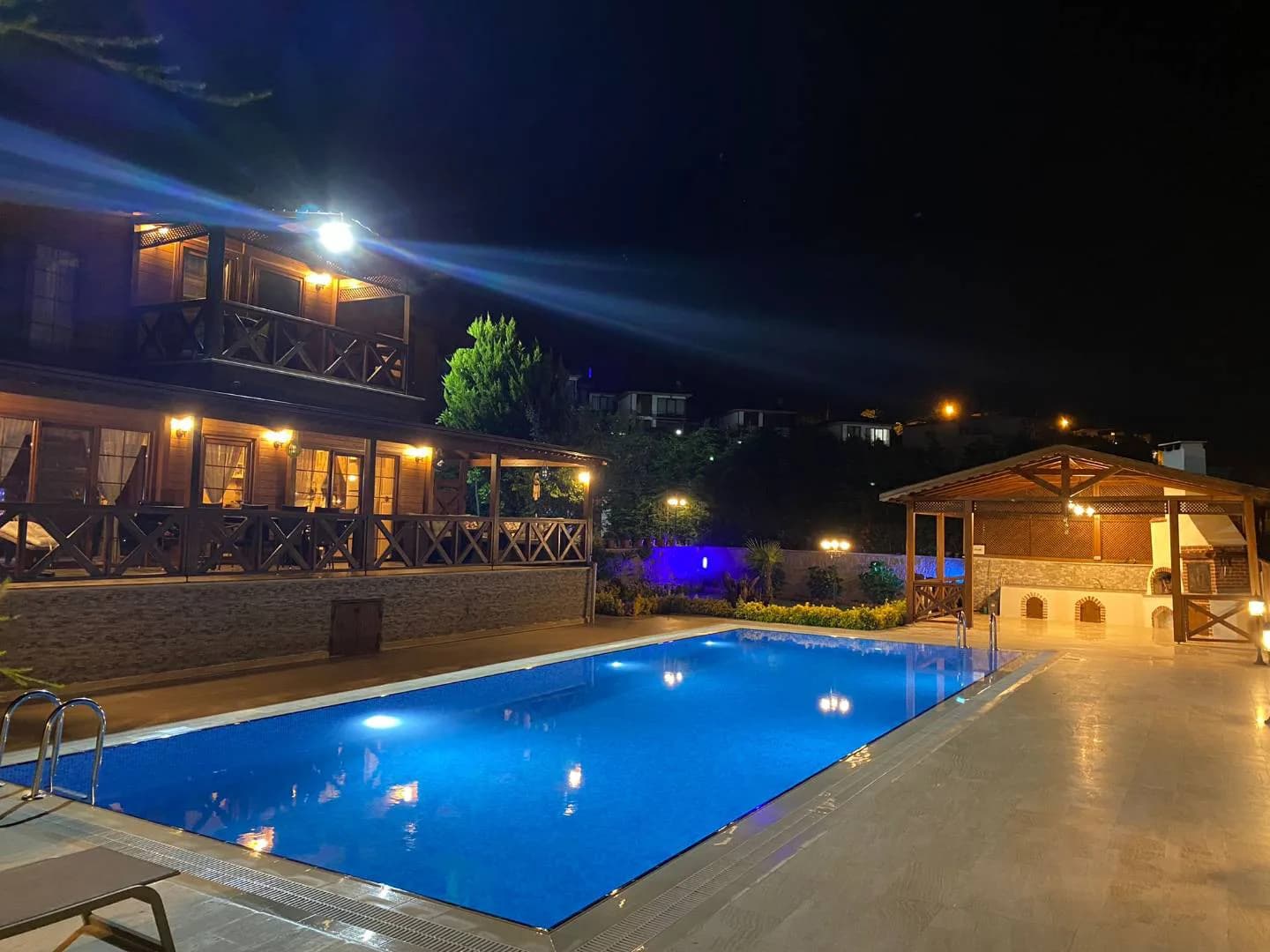 İstanbul Şile'de Geniş Bahçeli, Özel Havuzlu, Ahşap Villa görsel 2