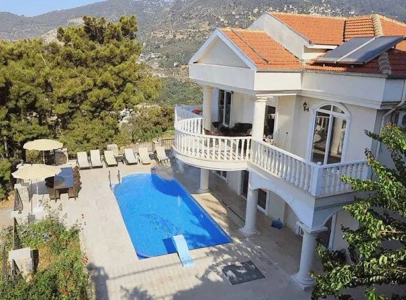 Alanya Bektaş'da Merkezi Konumda, Özel Havuzlu, 8 Kişilik Villa görsel 1