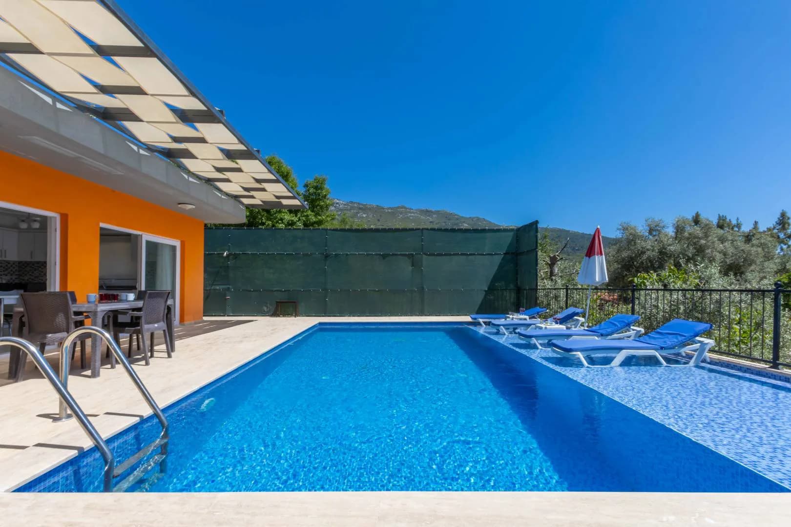 Kaş İslamlar'da Huzurlu Doğada, Özel Havuzlu, Modern Villa görsel 1