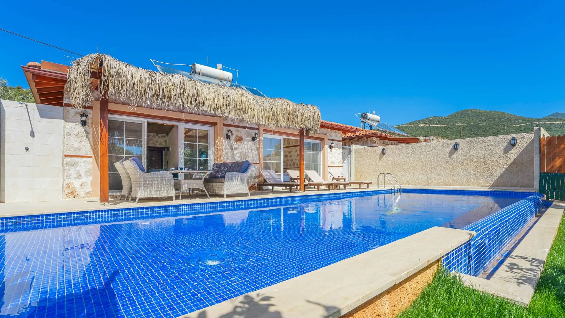 Kaş Bayındır'da Çekirdek Ailelere Uygun, Özel Havuzlu, Kiralık Villa görsel 1