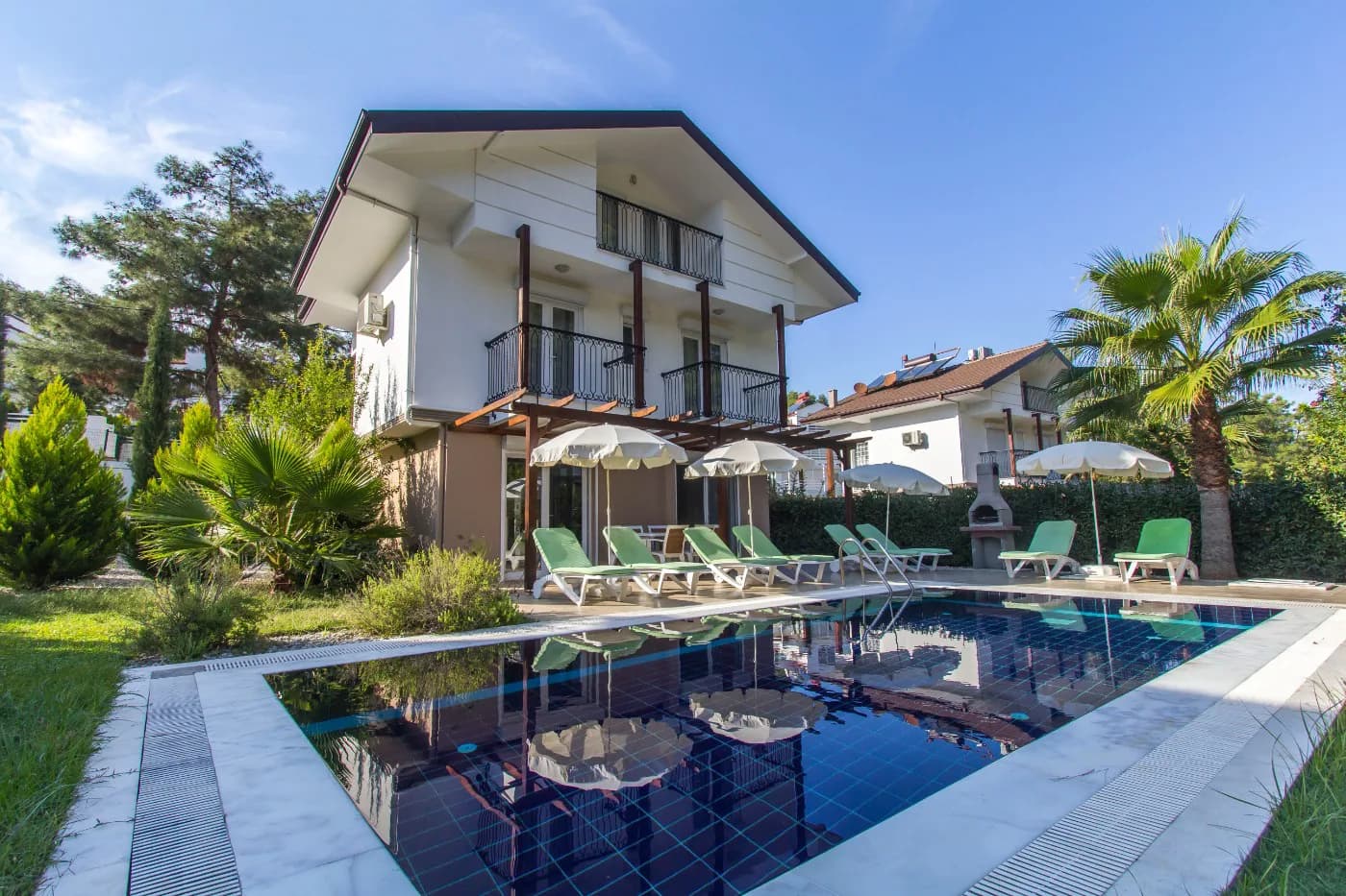 Fethiye Ölüdeniz'de Plaja Yakın, Özel Havuzlu, Konforlu, Modern Villa görsel 2