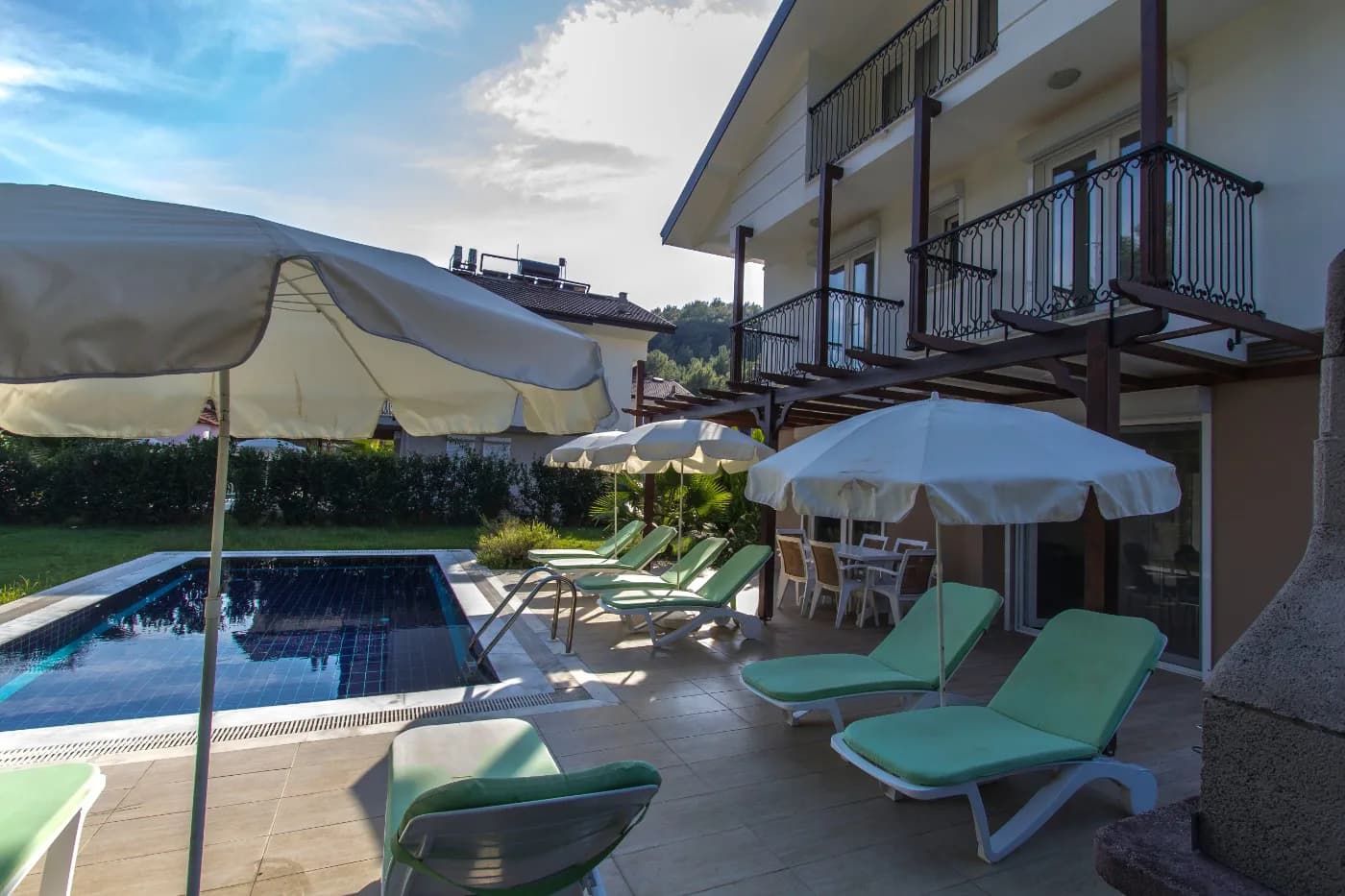 Fethiye Ölüdeniz'de Plaja Yakın, Özel Havuzlu, Konforlu, Modern Villa görsel 3