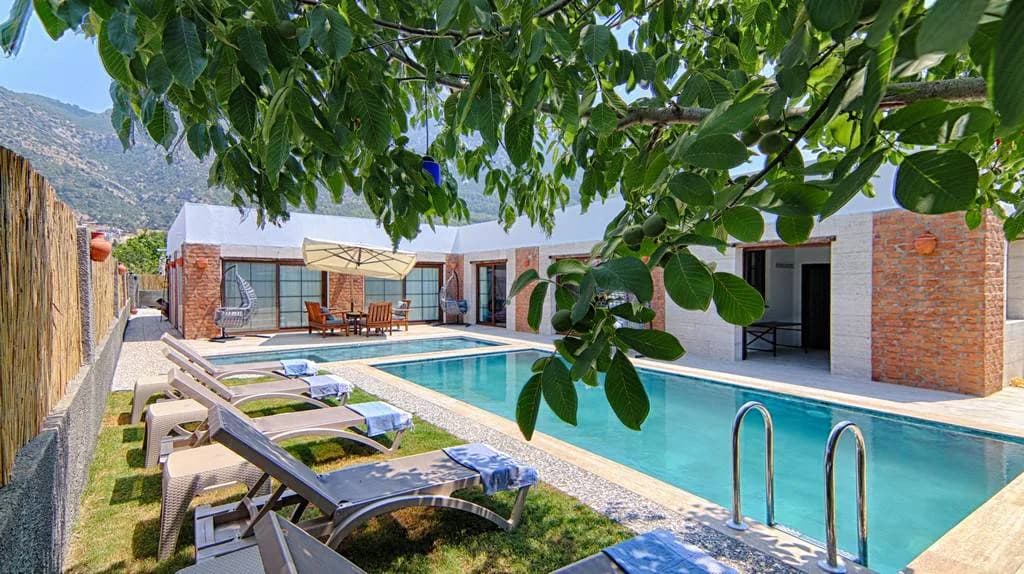 Fethiye Yeşilüzümlü'de Sakin Konumda, Özel Havuzlu, Lüks Villa görsel 1