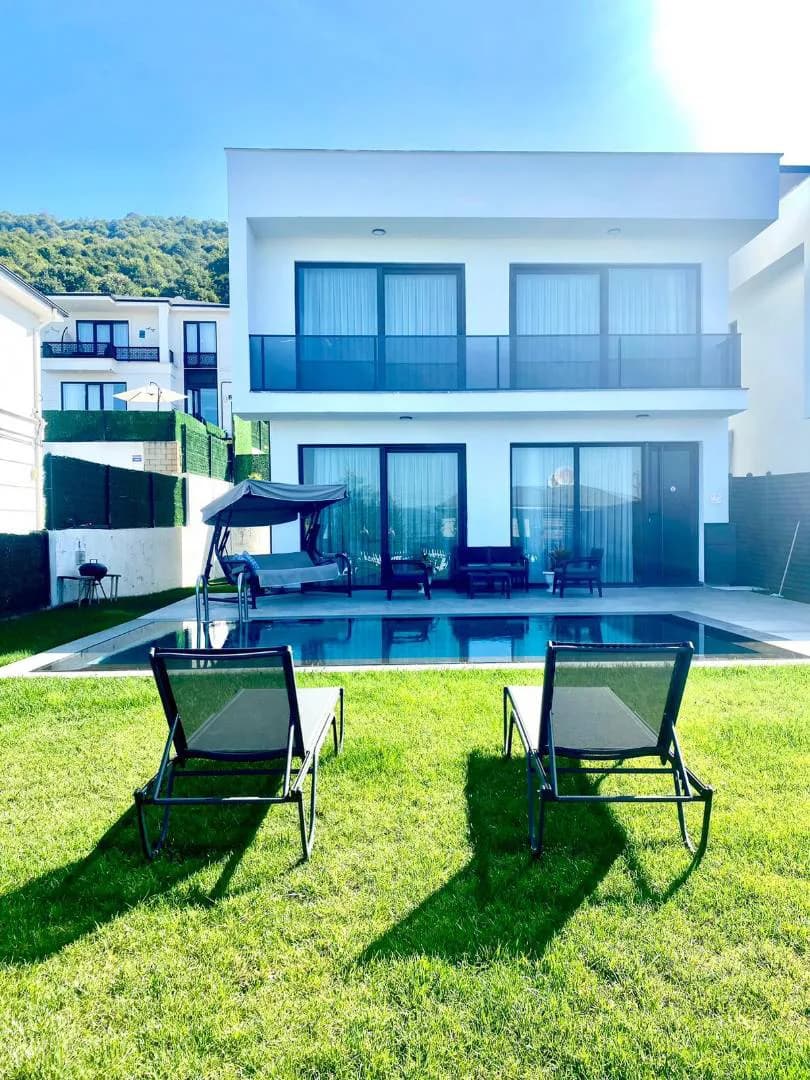 Sapanca Kırkpınar'da Modern Tasarımlı, Özel Havuzlu, 3+1 Villa görsel 3