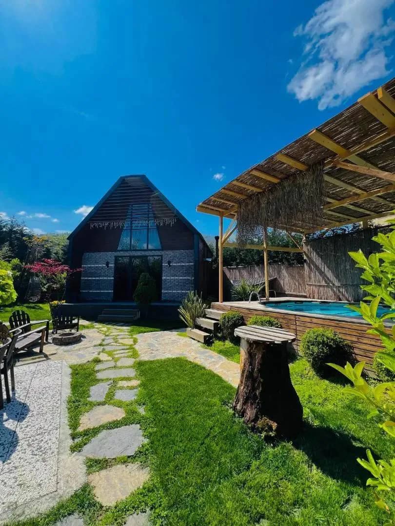 Sapanca Yanık'ta Ailelere Uygun, Isıtmalı Havuzlu, Kiralık Bungalov görsel 1