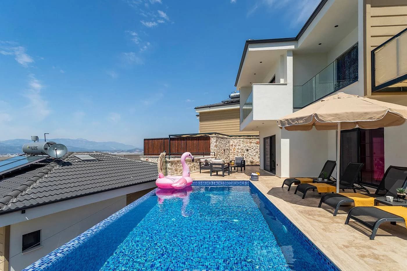 Kaş Yeşilköy'de Nezih Konumda, Özel Havuzlu, Sinema Odalı Villa görsel 1
