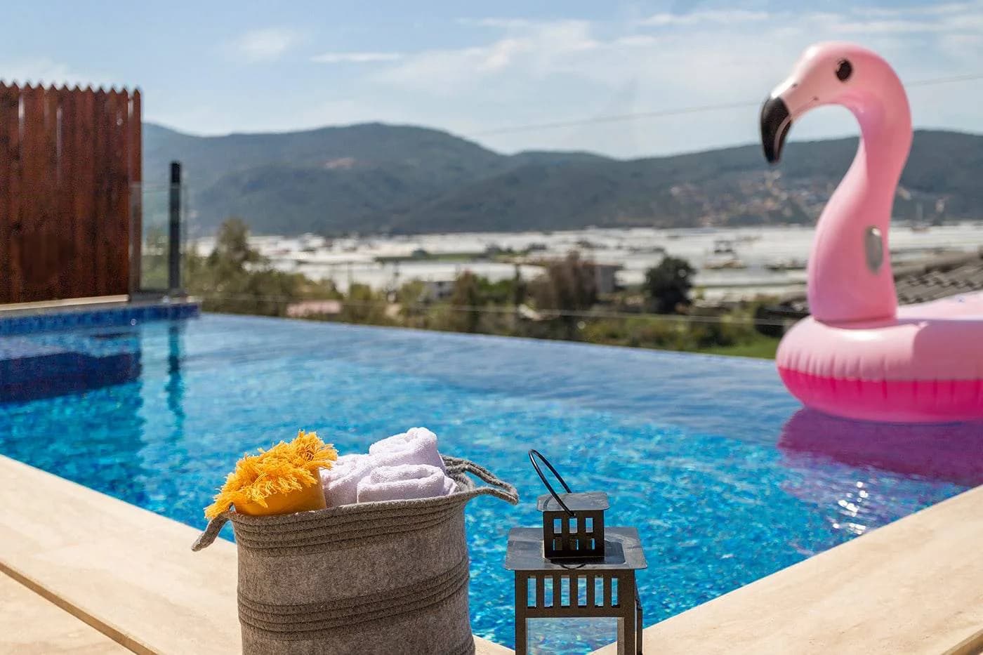 Kaş Yeşilköy'de Nezih Konumda, Özel Havuzlu, Sinema Odalı Villa görsel 2