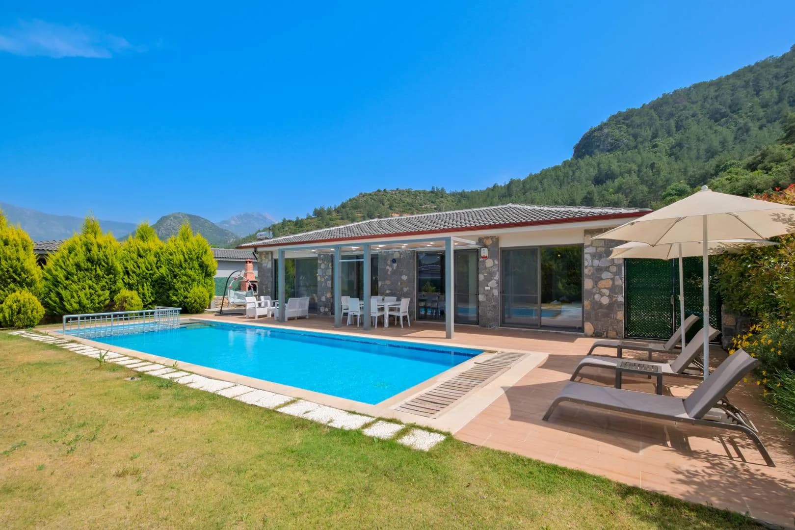 Fethiye Kayaköy'de Huzurlu Doğada, Özel Havuzlu, Bahçeli Villa görsel 1