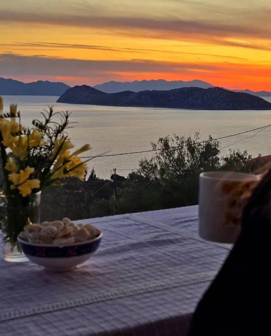 Marmaris Söğüt'te Deniz Manzaralı, 4 Kişilik, Konforlu Tatil Evi görsel 1