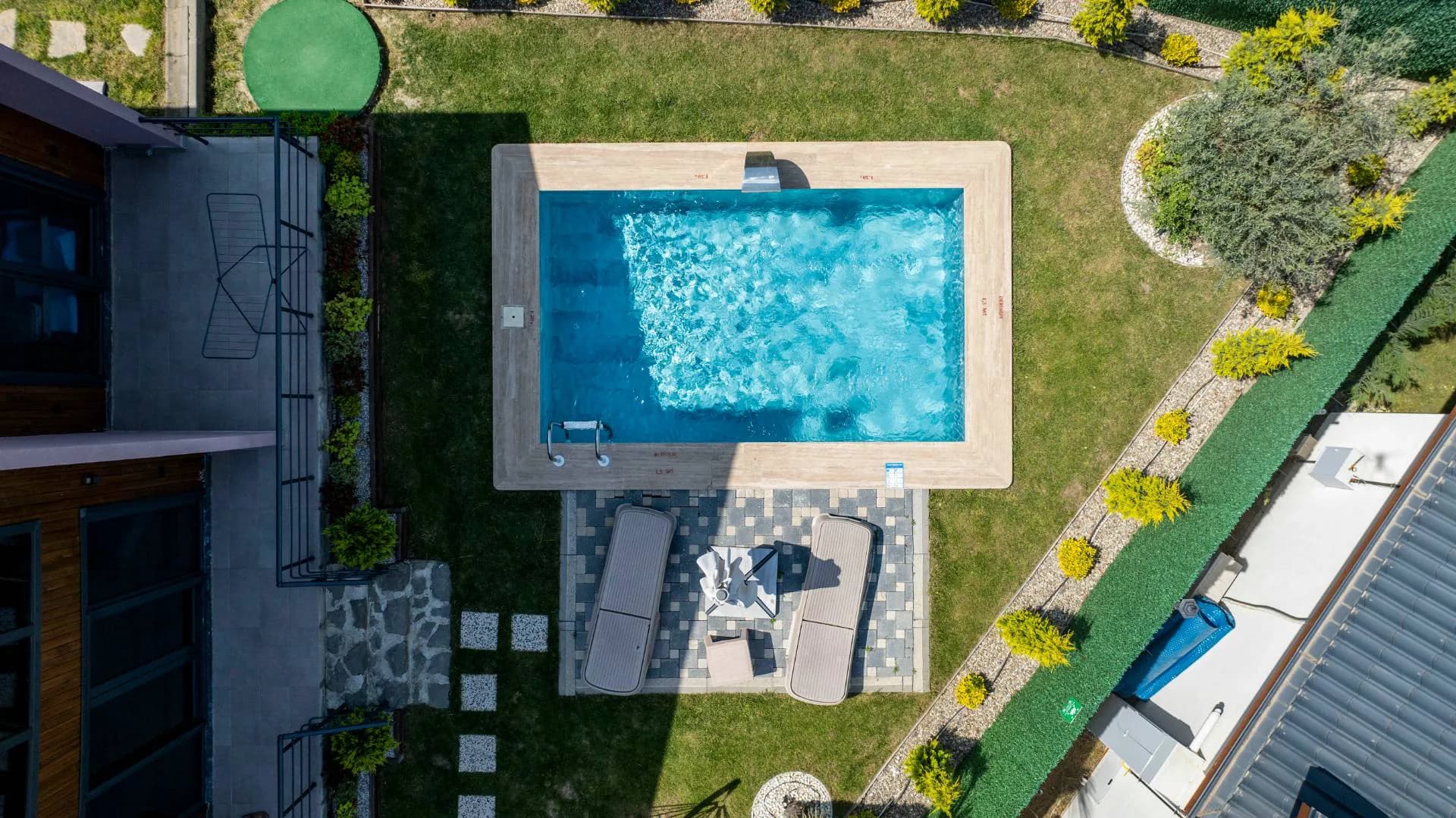 Sapanca Mahmudiye'de Huzurlu Doğada, Isıtmalı Havuzlu, Ahşap Villa görsel 3