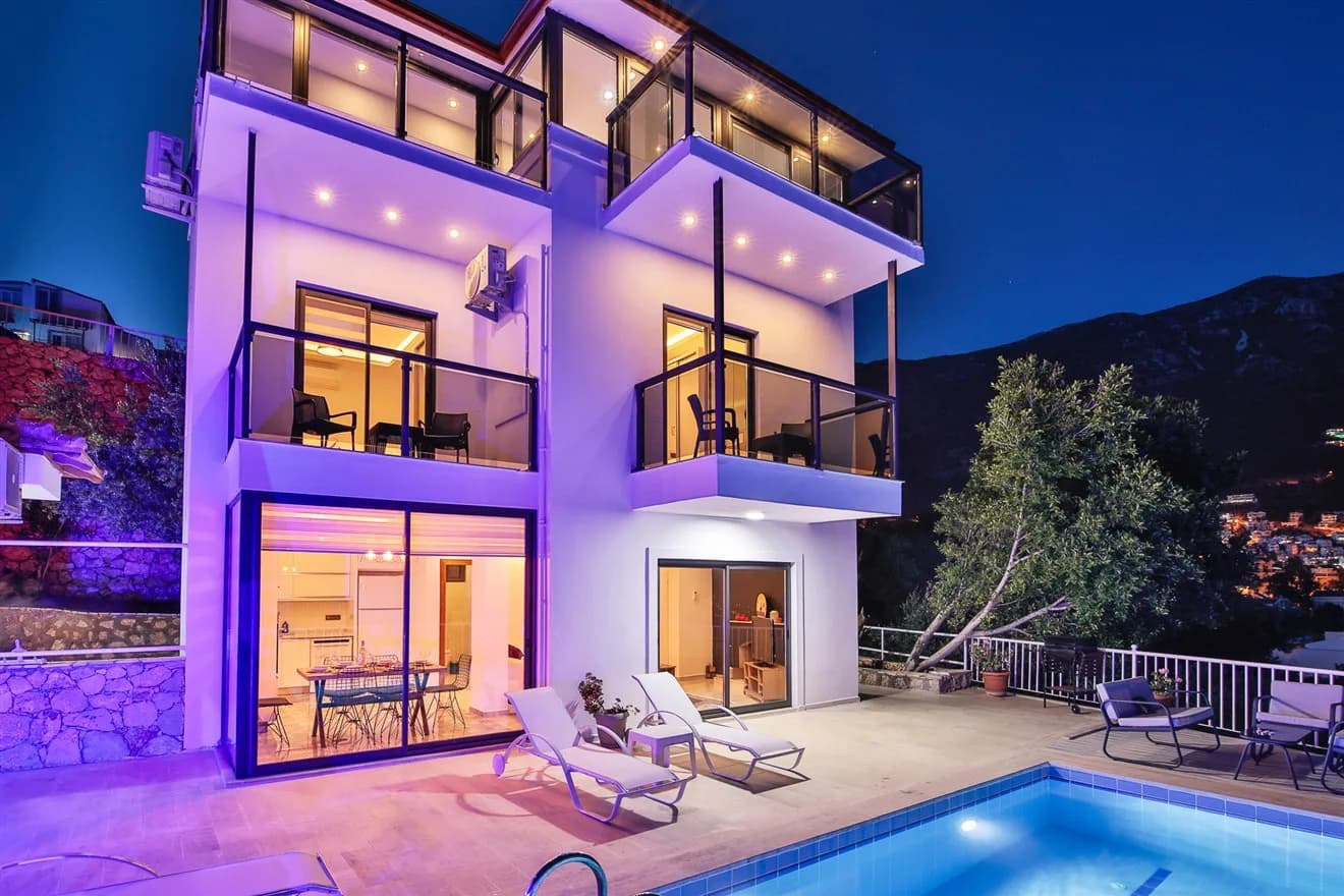 Kaş Kalkan'da Deniz Manzaralı, Özel Havuzlu, Merkezi Villa görsel 1