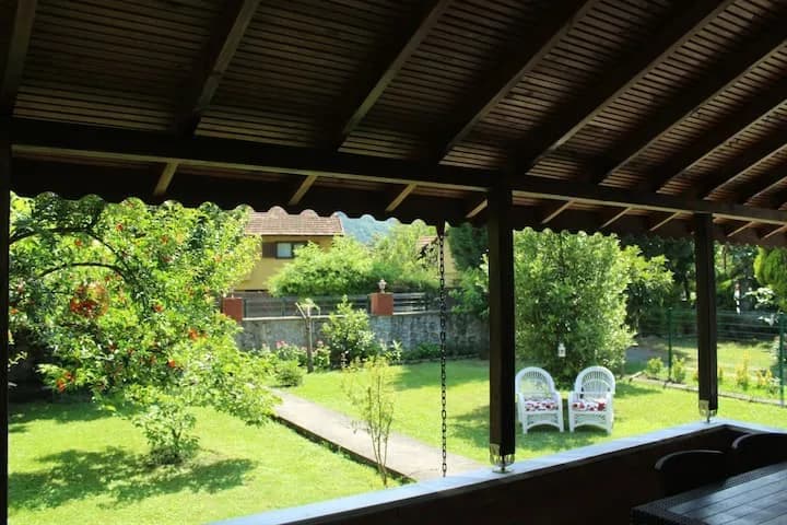 Sakarya Sapanca'da Eşsiz Bahçeye Sahip, Konforlu Ahşap Yazlık görsel 2