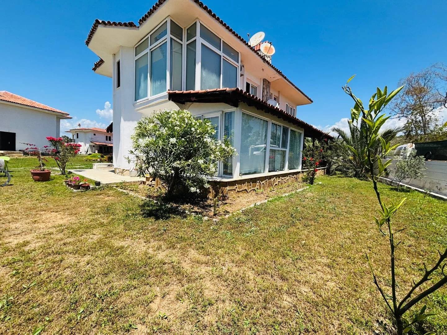 Fethiye Çiftlik'te Denize Yakın, Ortak Havuzlu, Merkezi Villa görsel 1
