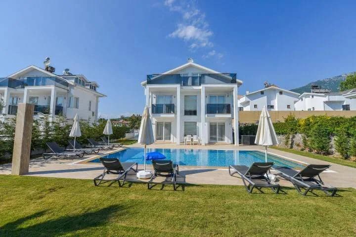 Fethiye Ölüdeniz'de Muhteşem Doğada, Özel Havuzlu, Geniş Villa görsel 2