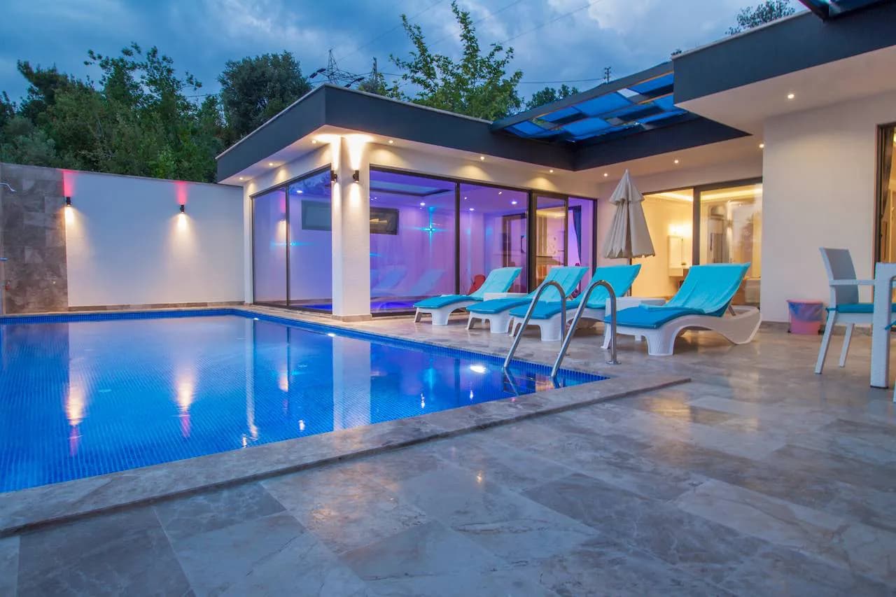 Kaş Üzümlü'de Çekirdek Ailelere Uygun, Özel Havuzlu, Tatil Villası görsel 1
