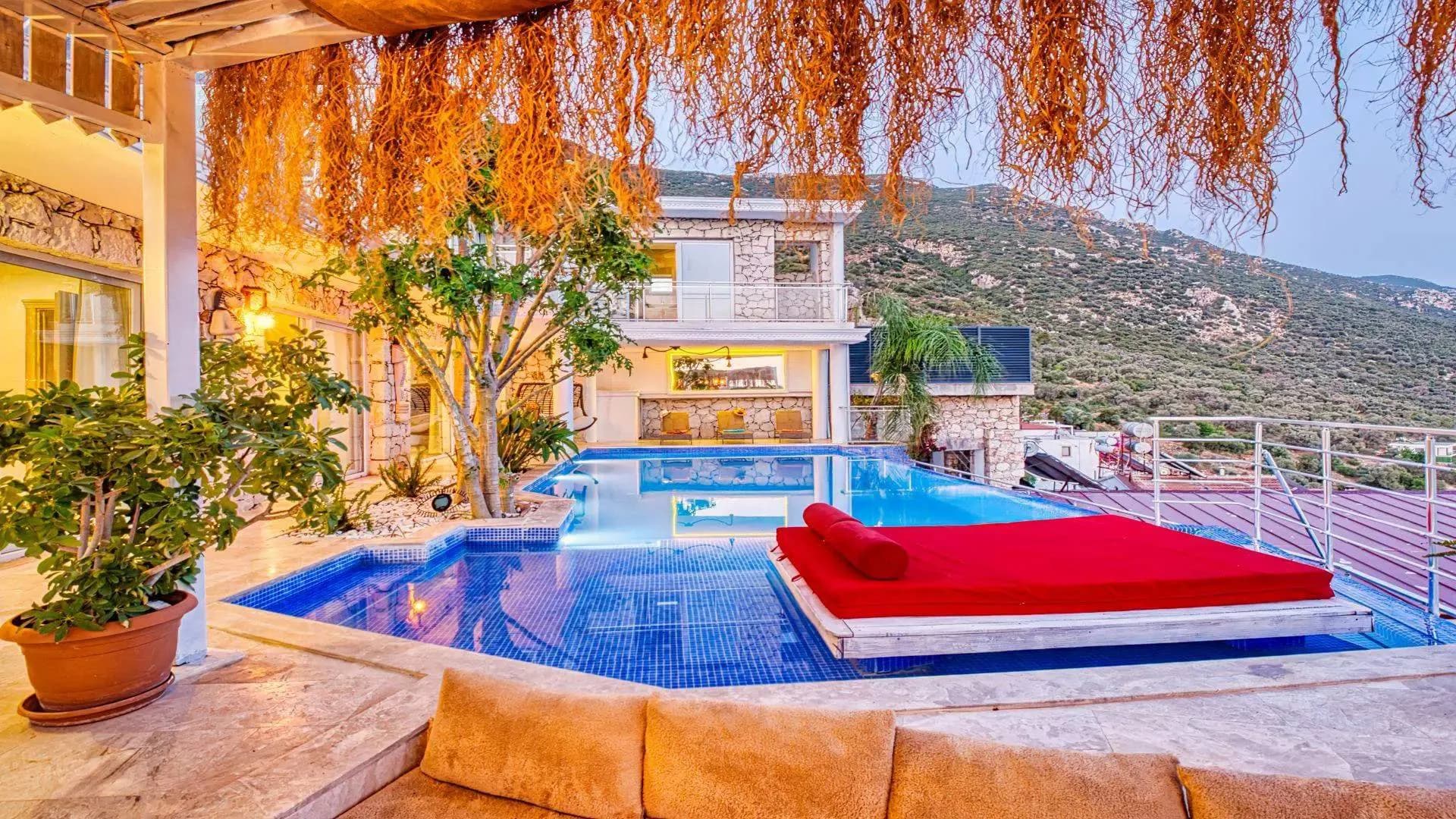 Kalkan Akbel'de Göz Alıcı Manzaralı, Özel Havuzlu, Modern Villa görsel 2