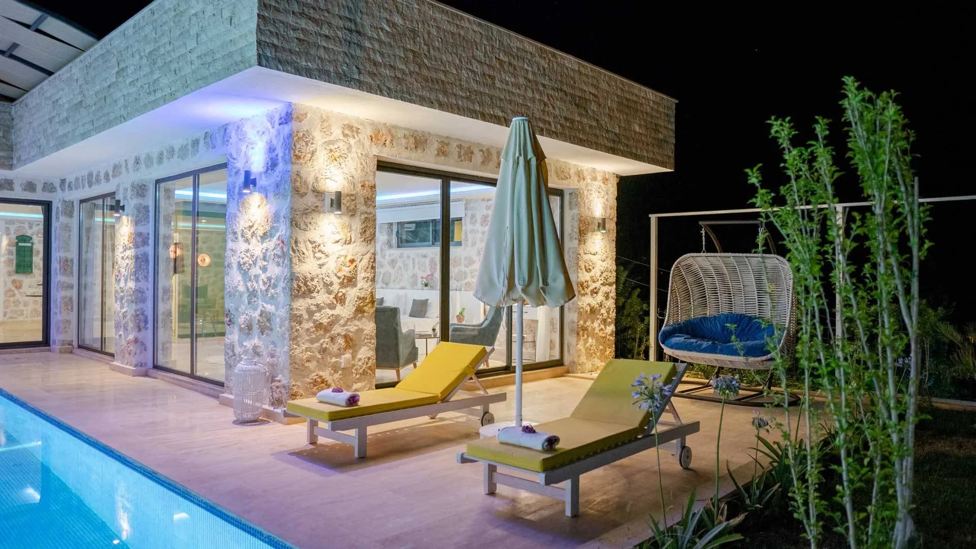 Kaş İslamlar'da Doğa Manzaralı, Isıtmalı Havuzlu, 4 Kişilik Villa görsel 3