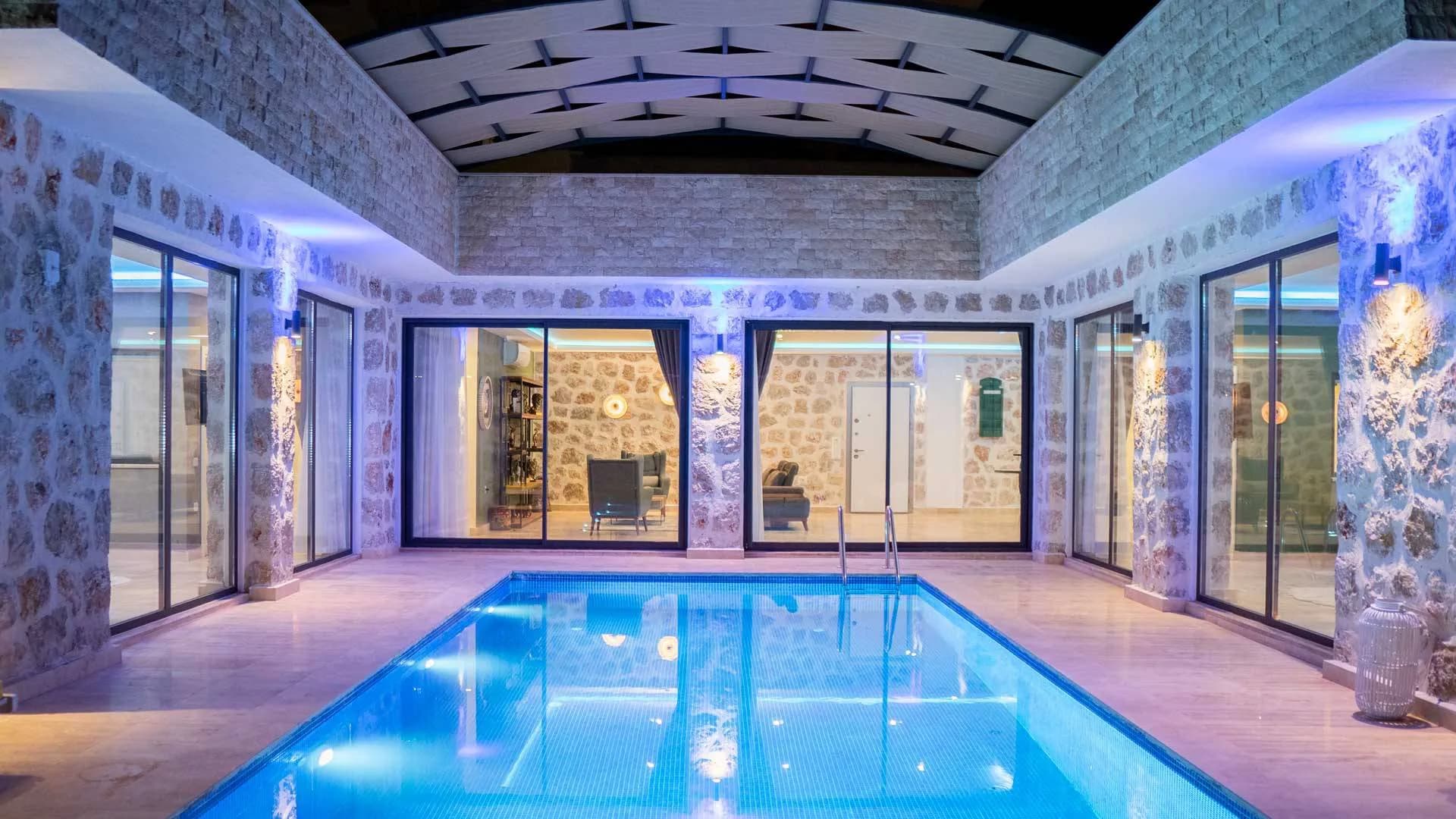 Kaş İslamlar'da Doğa Manzaralı, Isıtmalı Havuzlu, 4 Kişilik Villa görsel 1