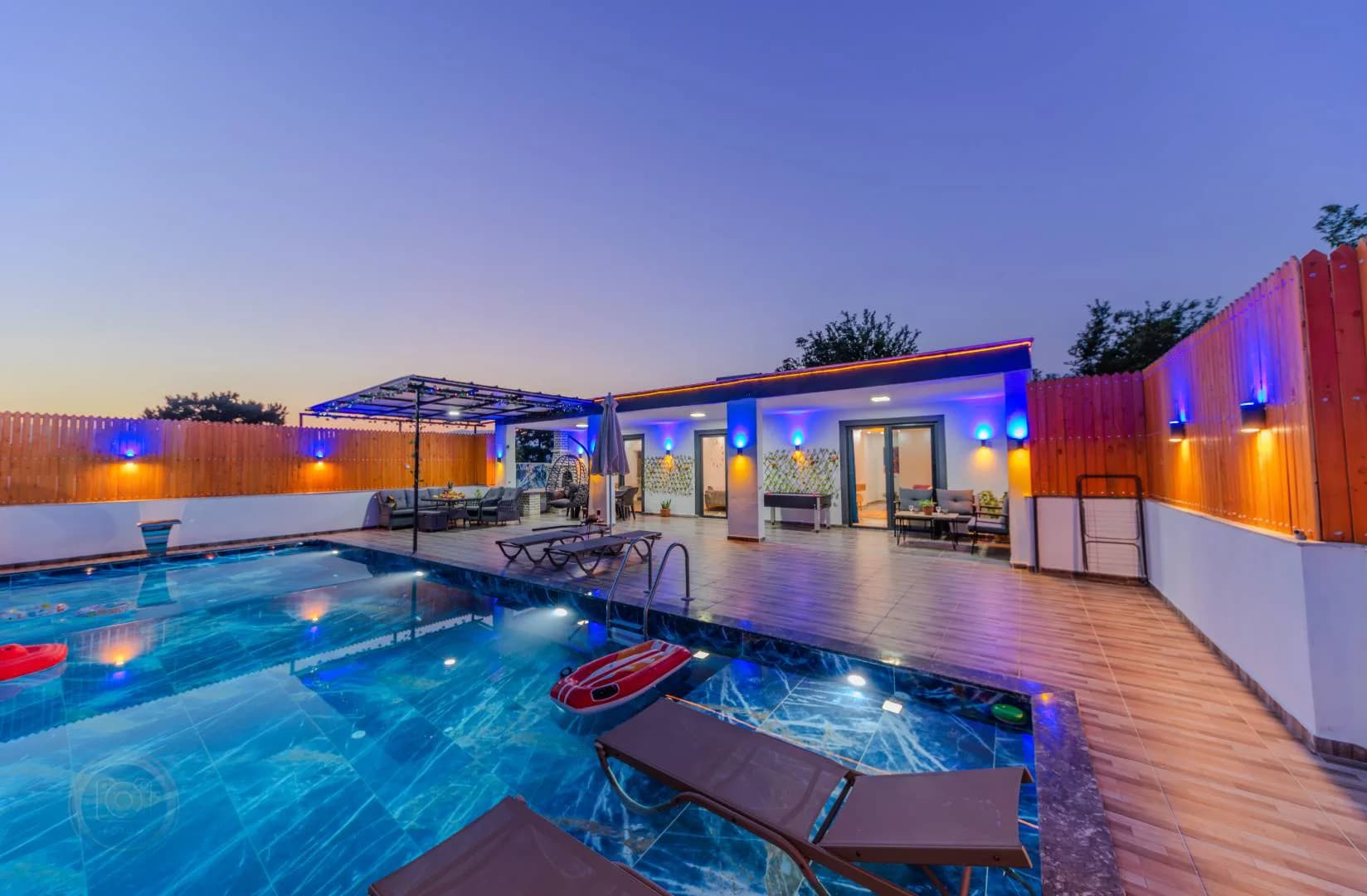 Kaş Çavdır'da Sakin Konumda, Özel Havuzlu, Konforlu Villa görsel 1
