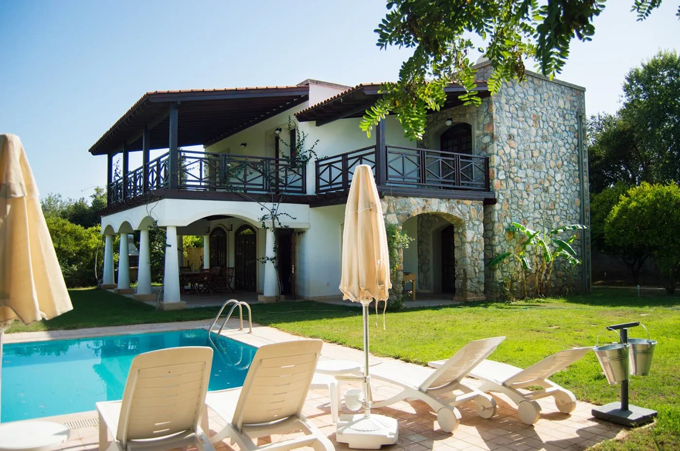 Bodrum Bitez'de Geniş Bahçeli, Özel Havuzlu, Plaja Yakın Villa görsel 2