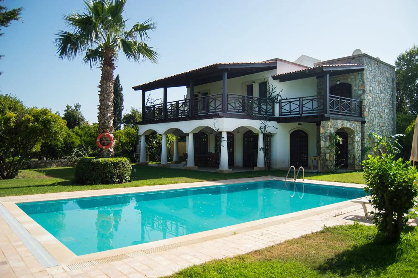 Bodrum Bitez'de Geniş Bahçeli, Özel Havuzlu, Plaja Yakın Villa görsel 1
