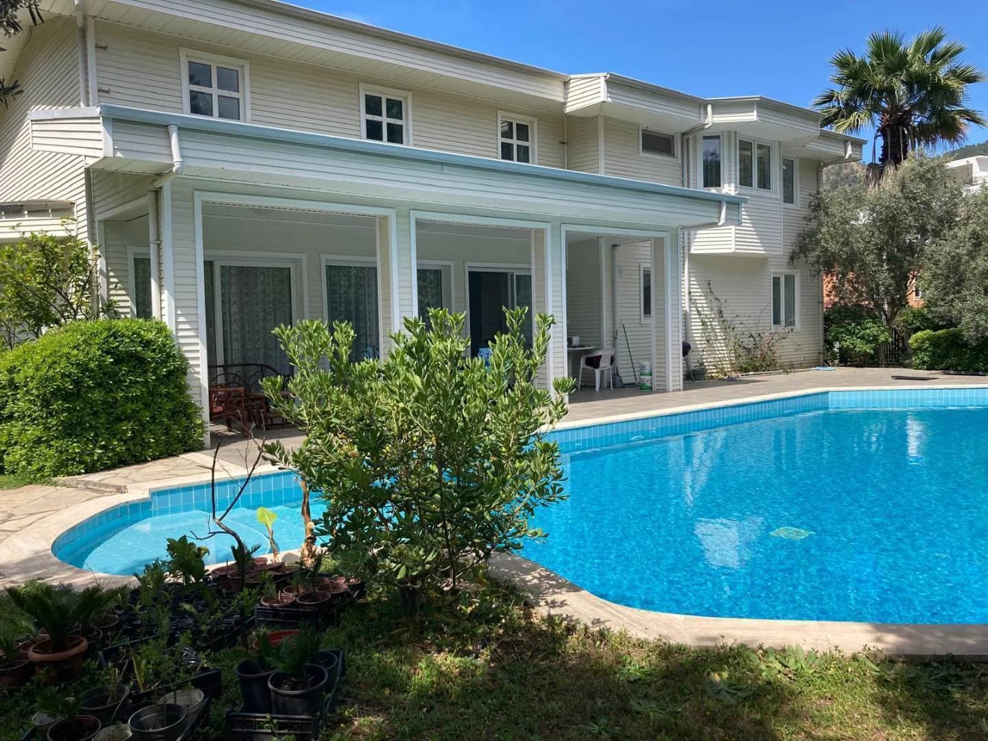 Muğla Marmaris'de Nezih Konumda, Özel Havuzlu, Bahçeli Villa görsel 1