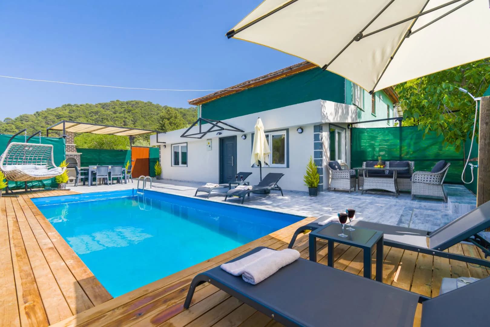 Kaş Sarıbelen'de Doğa İle İç İçe, Özel Havuzlu, Kiralık Villa görsel 1