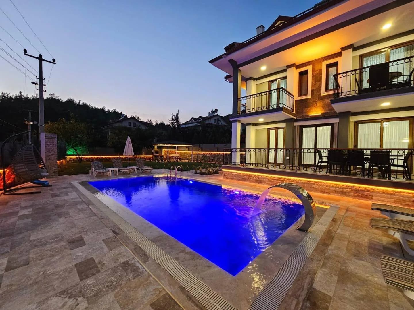 Fethiye Ölüdeniz'de Doğa İle İç İçe, Özel Havuzlu, Modern Villa görsel 1