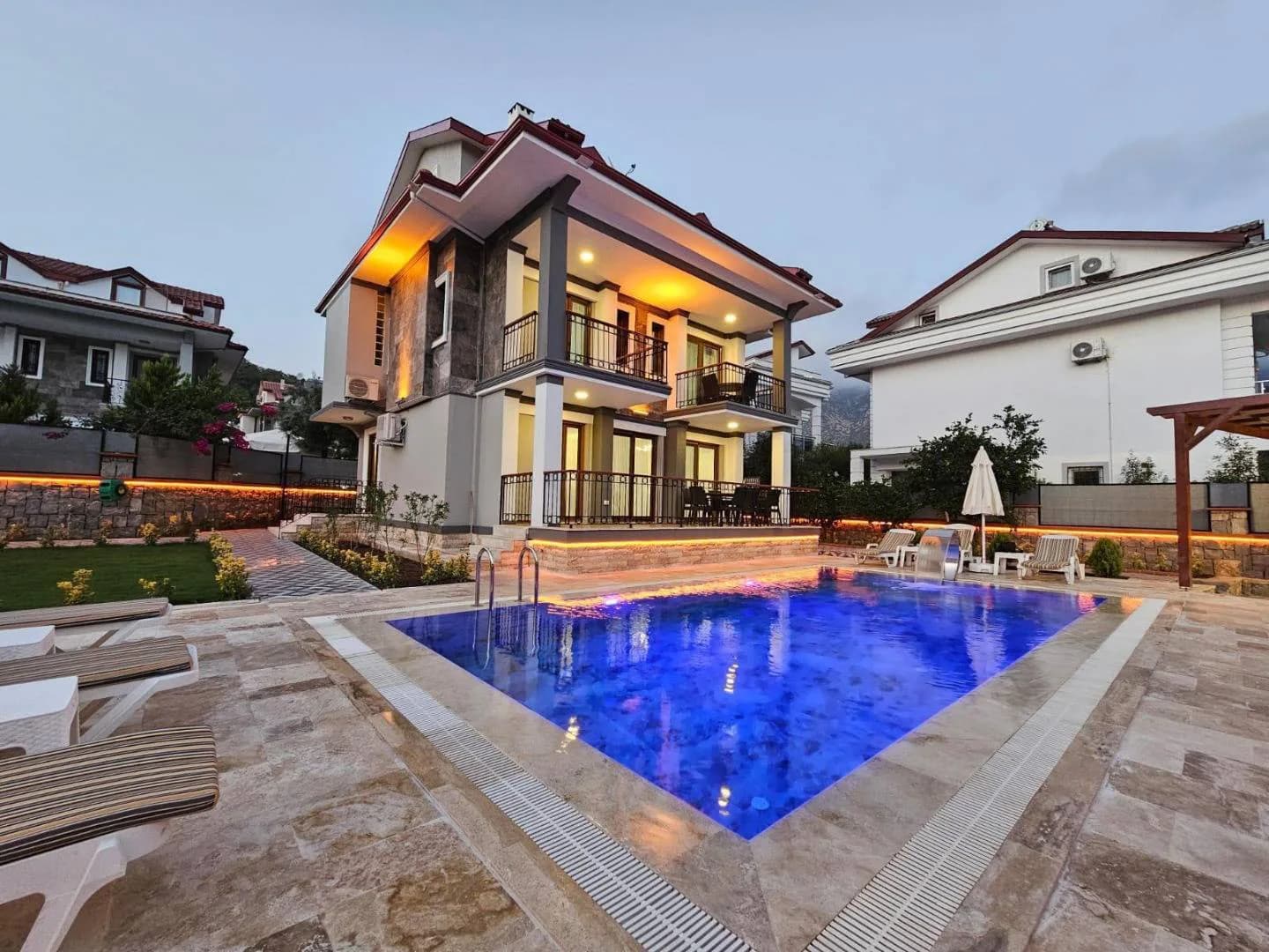 Fethiye Ölüdeniz'de Doğa İle İç İçe, Özel Havuzlu, Modern Villa görsel 2