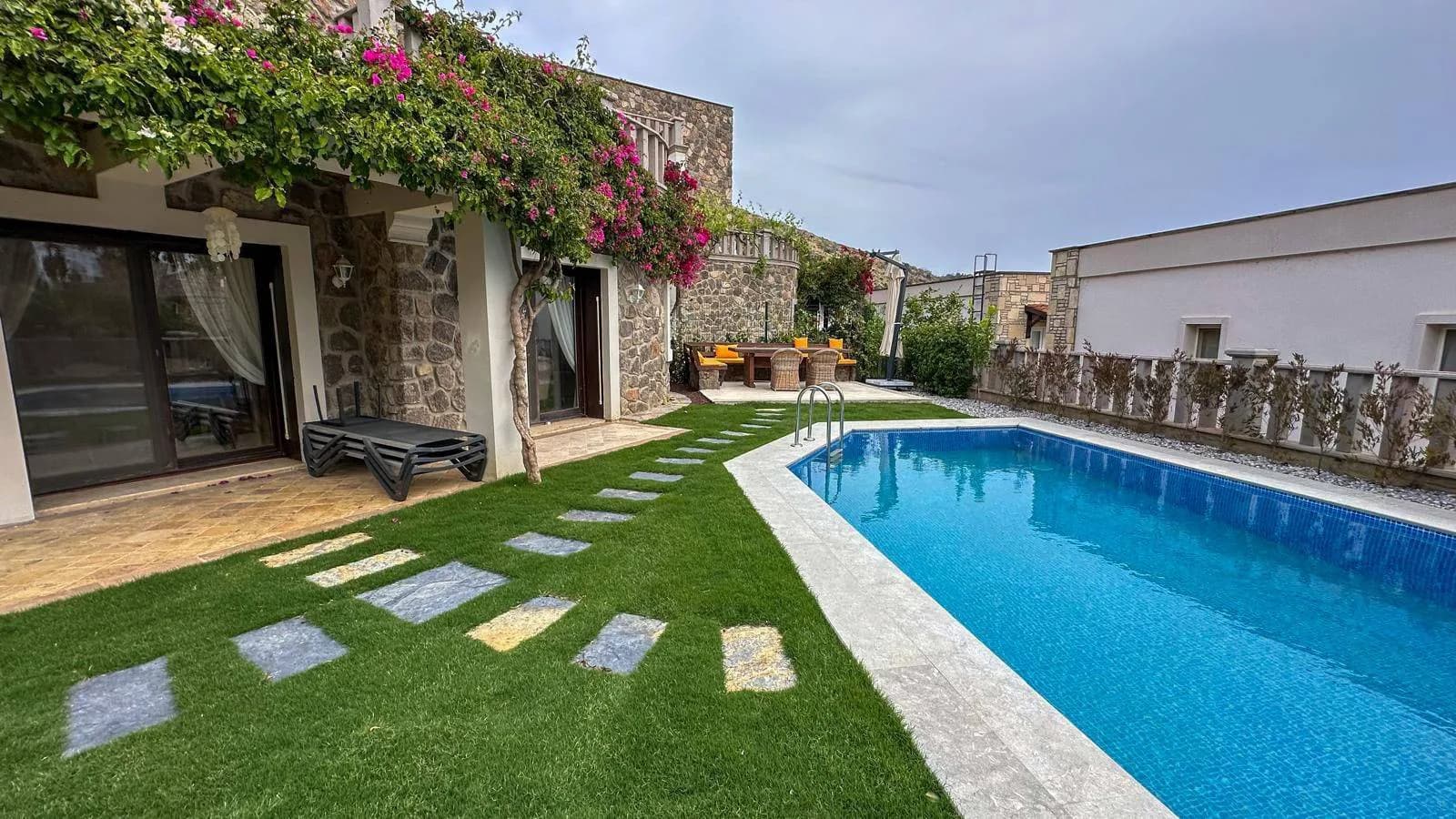 Bodrum Kumbahçe'de Merkezi Konumda, Özel Havuzlu, Lüks Villa görsel 2