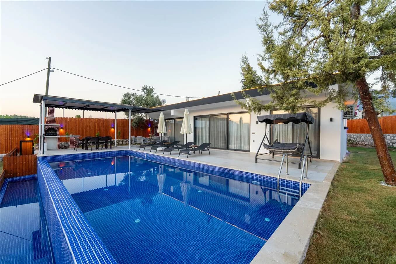 Kaş Kınık'ta Sessiz Doğada, Özel Havuzlu, Kiralık Villa görsel 1