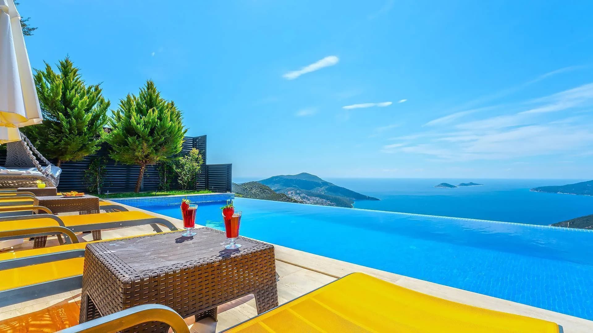 Kaş Kördere'de Doğanın Kucağında, Özel Havuzlu, Geniş Villa görsel 1