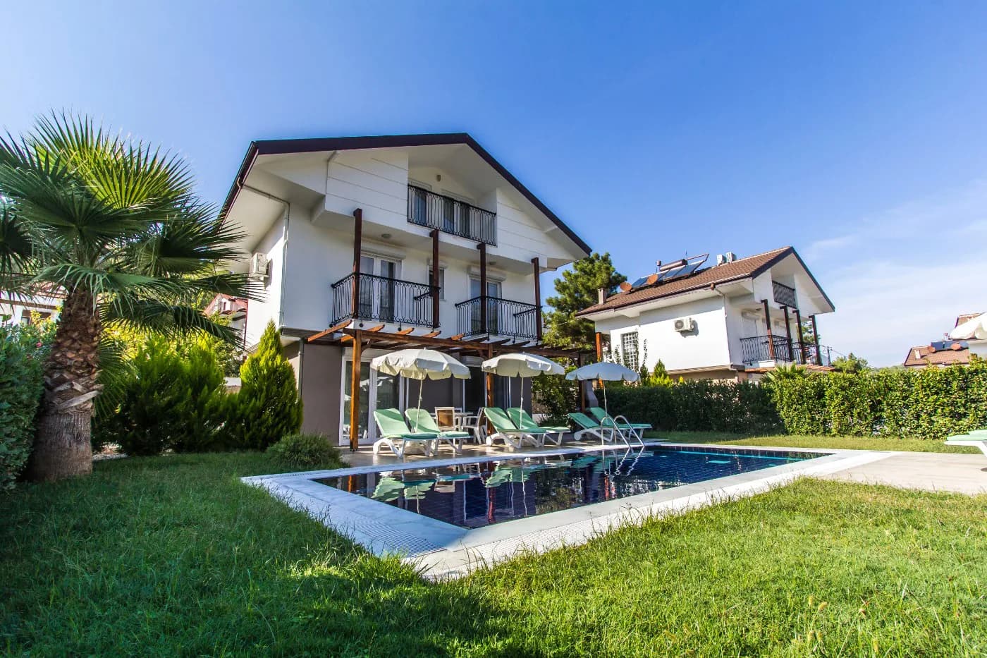 Fethiye Ölüdeniz'de Denize ve Plaja Yakın, Özel Havuzlu, Bahçeli Villa görsel 2