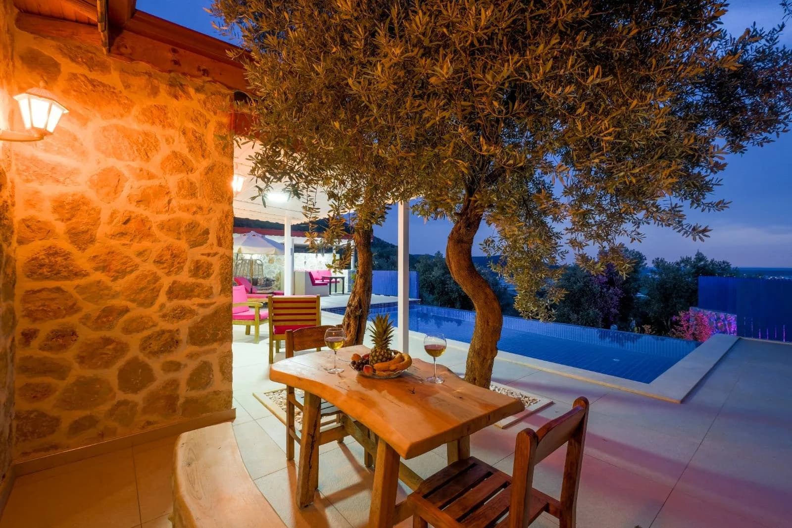Kaş Üzümlü'de Balayı Çiftlerine Uygun, Özel Havuzlu, Modern Villa görsel 3