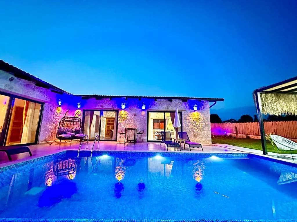 Kaş Uğrar'da Enfes Doğada, Özel Havuzlu, Jakuzili Villa görsel 2