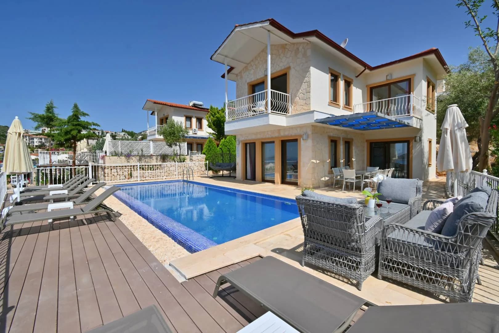 Kaş Kalkan'da Deniz Manzaralı, Özel Havuzlu, Ailelere Uygun Villa görsel 1