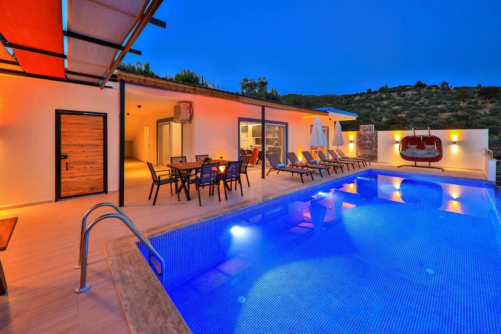 Kaş Üzümlü'de Harika Doğa Manzaralı, Özel Havuzlu, 3+1 Villa görsel 1