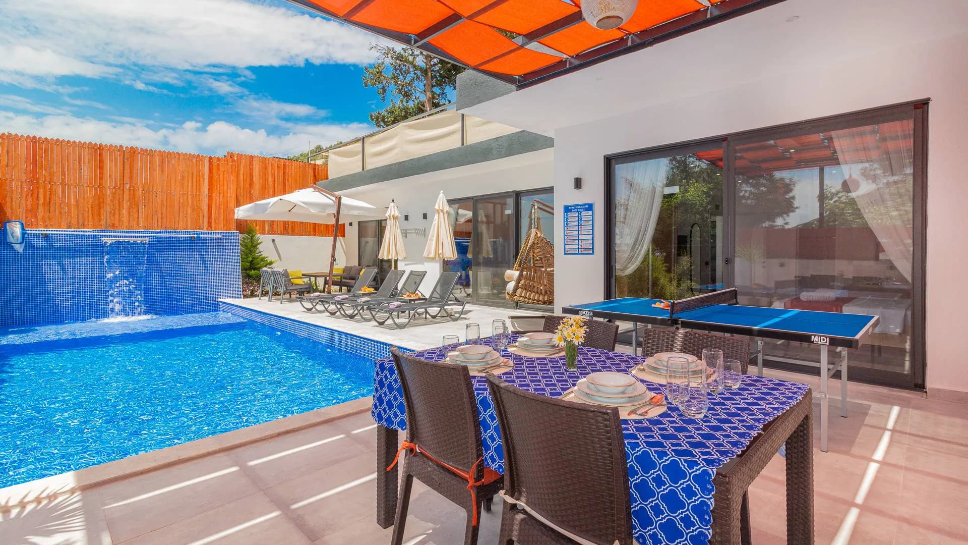 Kaş İslamlar'da Sakin Konumda, Özel Havuzlu, Modern Villa görsel 1