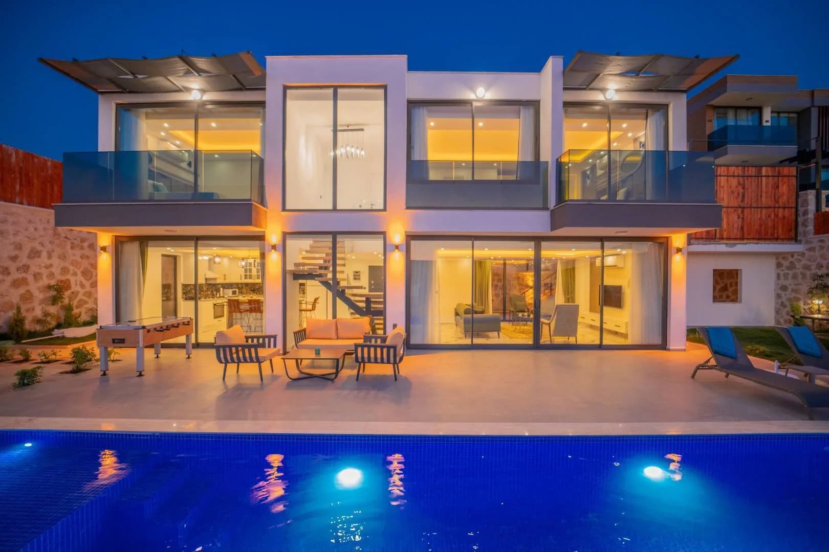 Kaş Kalkan'da Lüks Dizayn Edilmiş, Korunaklı Havuzlu, Kiralık Villa görsel 2