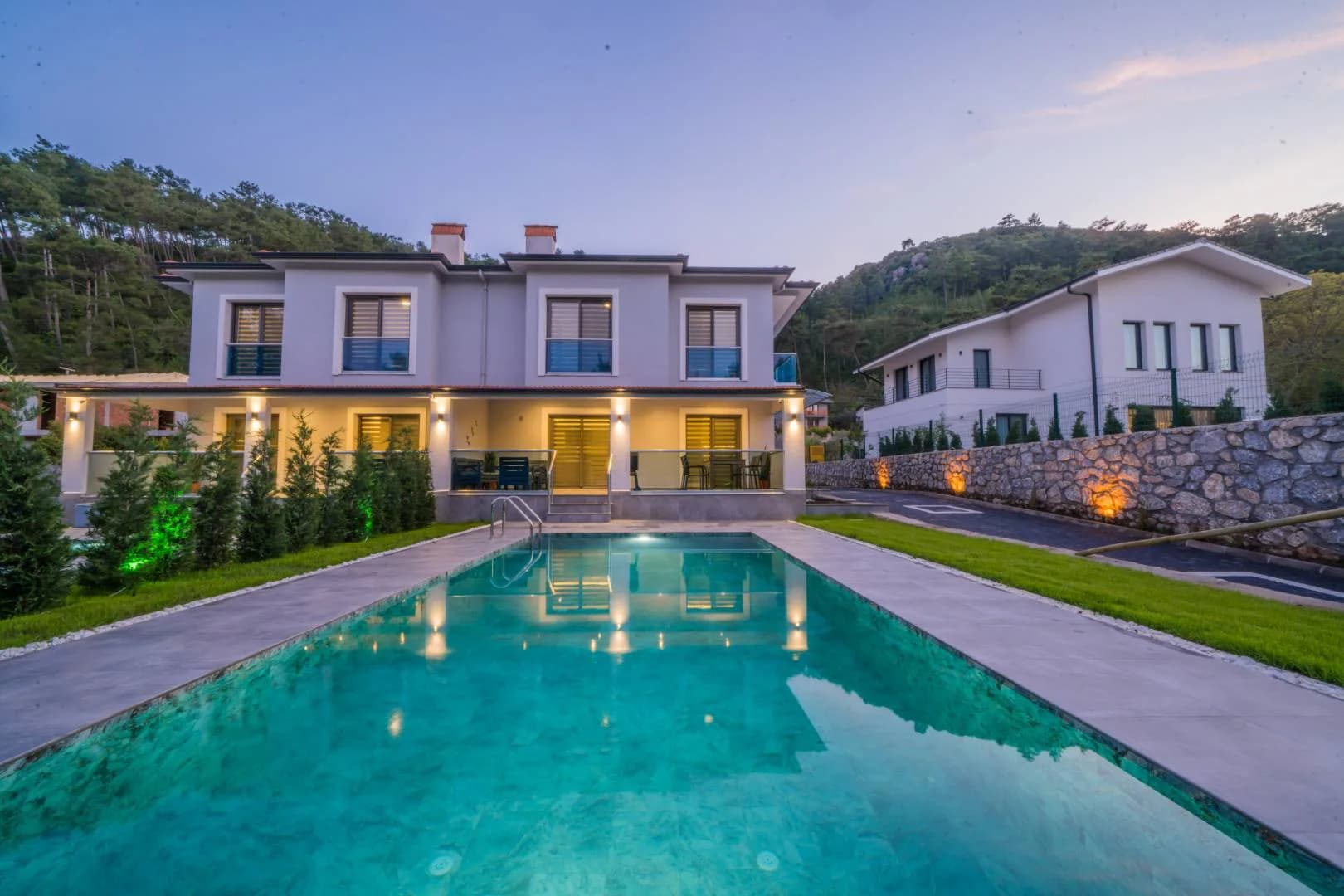 Marmaris Çamlı'da Doğa İle İç İçe, Özel Havuzlu, İkiz Villa görsel 2