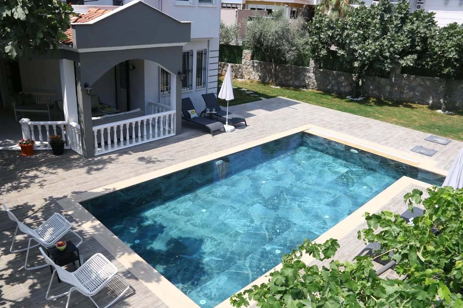 Fethiye Ölüdeniz'de Yemyeşil Bahçeli, Özel Havuzlu, 5 Kişilik Villa görsel 1