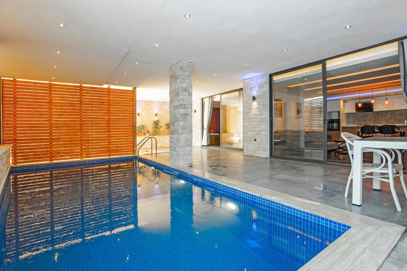 Kaş Kalkan'da Enfes Deniz Manzaralı, Özel Havuzlu, Jakuzili Villa görsel 1