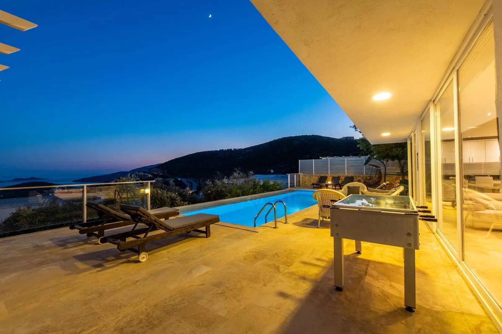 Kaş Kalkan'da Denize Yakın, Kalabalık Aileler İçin Uygun, Şık Villa görsel 3